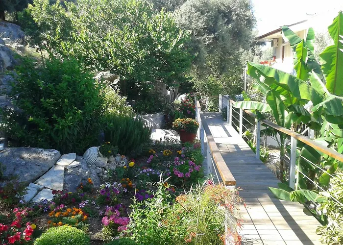 Aparthotel La Casa Di Nonna Anna Nikiana